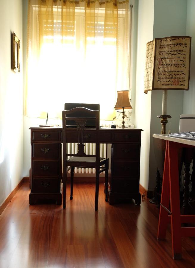 Apartment Old Style - Boutique With Terrace In Center *