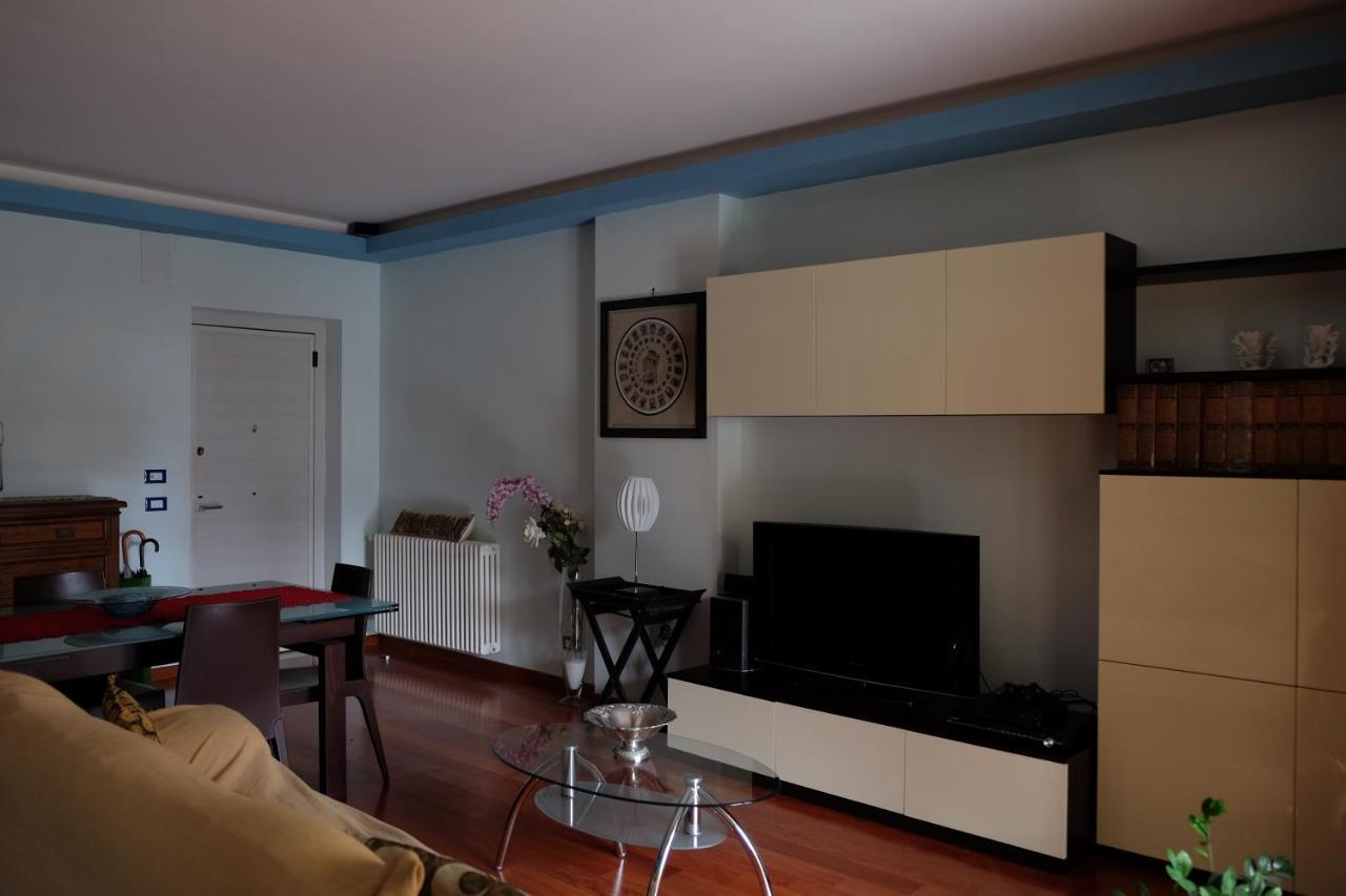 Apartment Old Style - Boutique With Terrace In Center