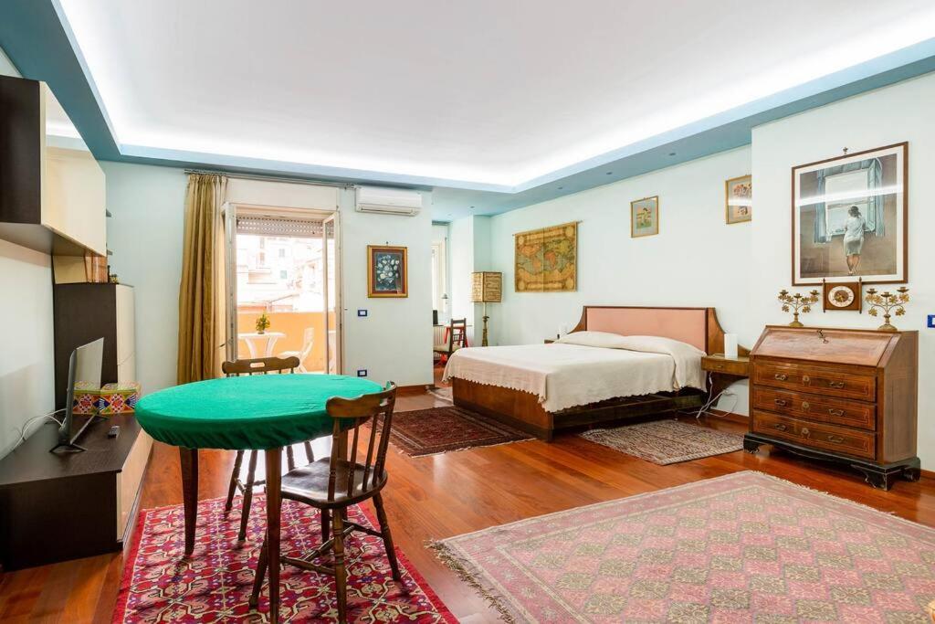 Old Style - Boutique With Terrace In Center Apartment